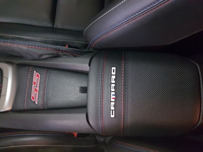 accoudoir central_Nr_2_logo camaro_[1].jpg