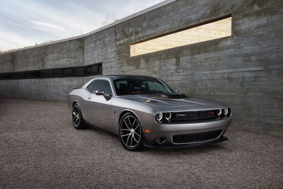 2015-dodge-challenger-392-hemi-scat-pack-shaker-002-1.jpg