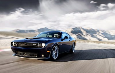 2015 Dodge Challenger SRT Hellcat 14.jpg